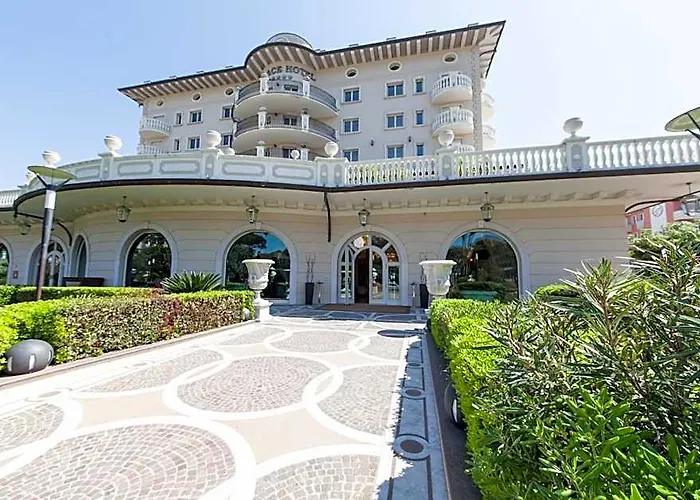Palace Hotel